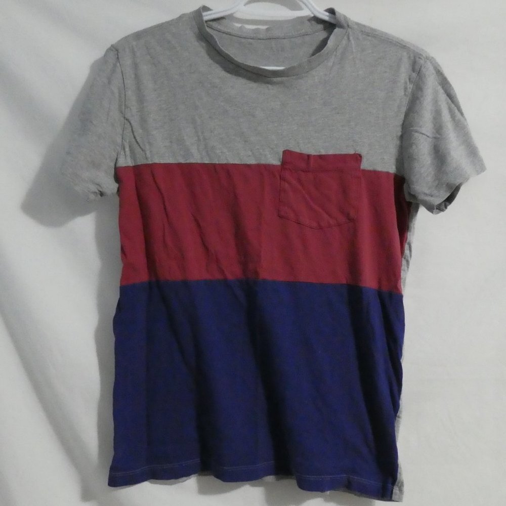 GAP, xs, short sleeve, multi color T-Shirt, EUC
